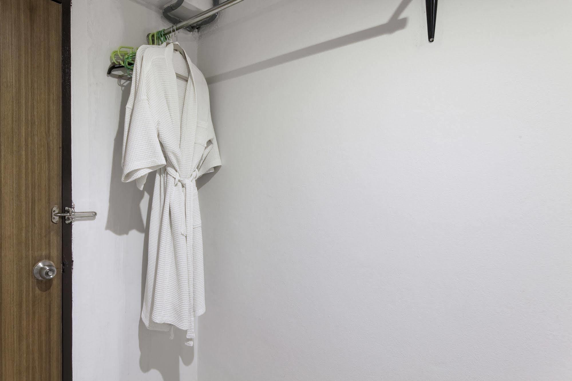 Zen Rooms Basic Nanai Phuket Patong Extérieur photo